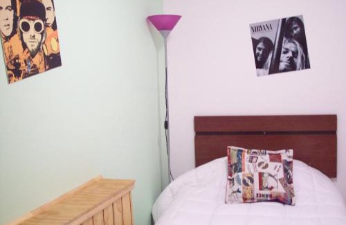 Cerro Alegre Hotel | Hotel Ecomusic