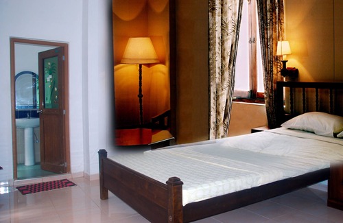 Pinnawala Hotel | Hotel Elephant Lobby