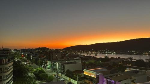 Passagem Apartamento | Hotel em CABO FRIO Cond Royale - Av N S Assunção 239, bairro Passagem - un 229