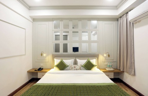 Noida Hotel | Hotel Emerald Suites & Banquet