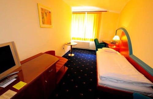 Roznov Pod Radhostem Hotel | Hotel Eroplán