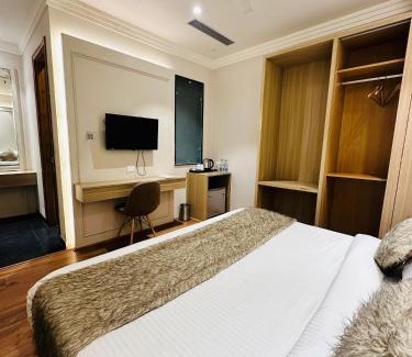 Amritsar Hotel | Hotel Euphoria Green