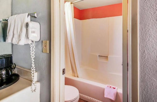 Ridgecrest Hotel | Hotel Europa Ridgecrest