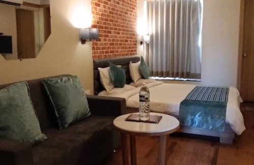 Rajkot Hotel | HOTEL EVERLAND Rajkot
