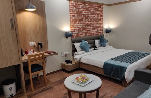 Rajkot Hotel | HOTEL EVERLAND Rajkot