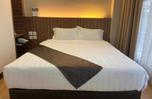 Central District Hotel | Hotel EzzyHome Kebun Teh