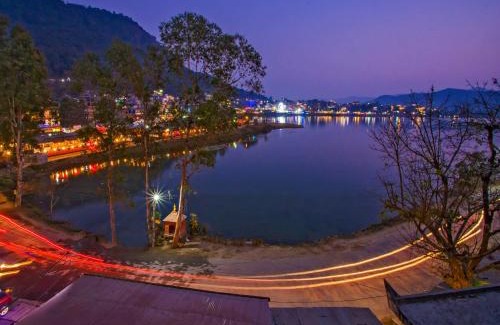 Pokhara Hotel | Hotel Fewa Corner & Restro