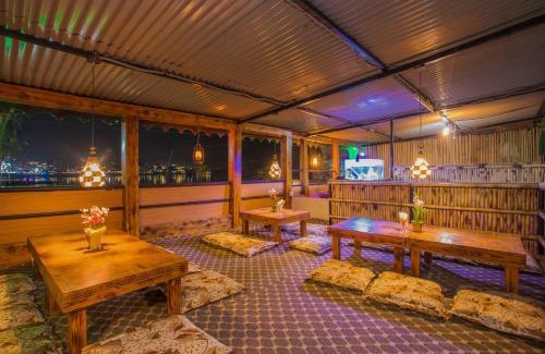 Pokhara Hotel | Hotel Fewa Corner & Restro
