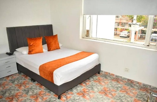 Suba Cama Y Desayuno | Hotel Flamante Bulevar- Habitación Doble con baño privado 4