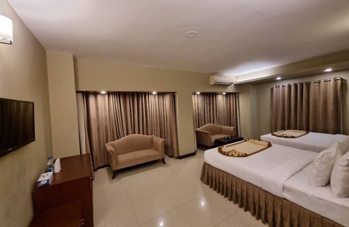 Dhaka Cama Y Desayuno | Hotel Fountain