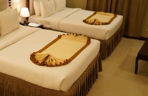Dhaka Cama Y Desayuno | Hotel Fountain