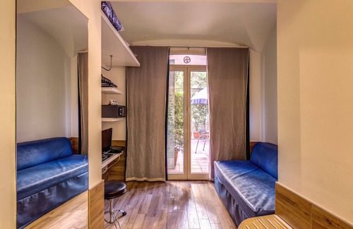 Vatican Hotel | Hotel Franklin Feel The Sound
