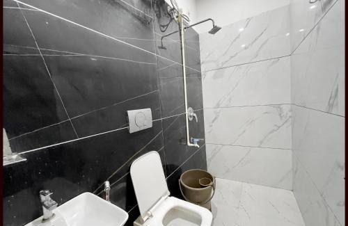Ujjain Hotel | HOTEL G- RESIDENCY Near Shri Mahakaleshwar Jyotirlinga Temple - Railway Station Ujjian - Fully Air Conditioned And Spacious Room - Excellent Service Recommended