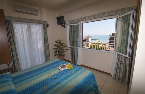 Porto San Giorgio Hotel | Hotel Gabbiano