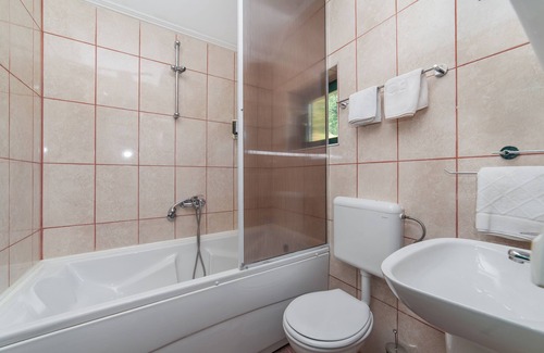 Mojkovac Hotel | Hotel Gacka - Standard Cottage with Balcony (2 Adults)