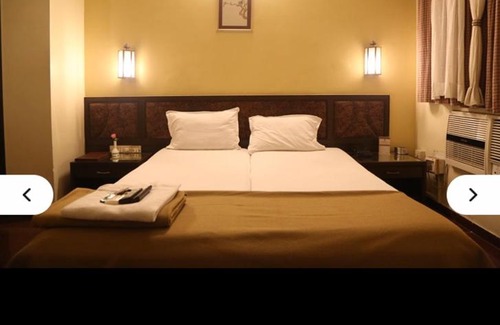 Ghatkopar West Hotel | Hotel Ganesh Palace