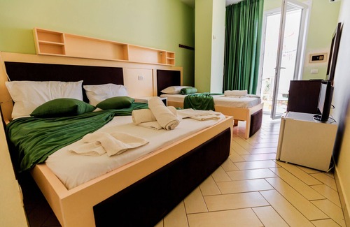 Radhime Hotel | Hotel Garden