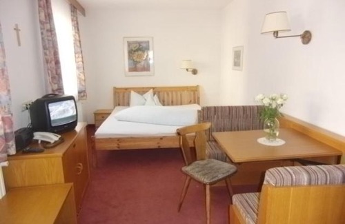 Serfaus Casa | Hotel Garni Elfriede inklusive Super Sommer Card