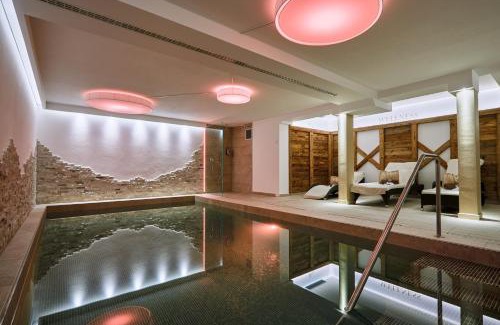 Kastelruth Hotel | Hotel Garni Savoy - new opening