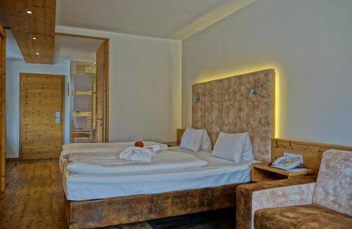 Kaprun Hotel | Hotel Gasthof Mitteregger - BEST PLACE in town with summercard included