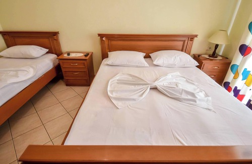 Gjirokaster Cama Y Desayuno | Hotel Geraldo