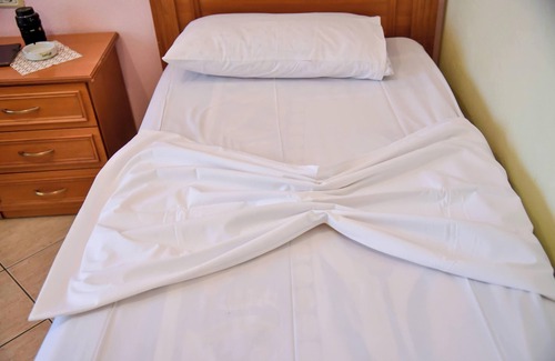 Gjirokaster Cama Y Desayuno | Hotel Geraldo