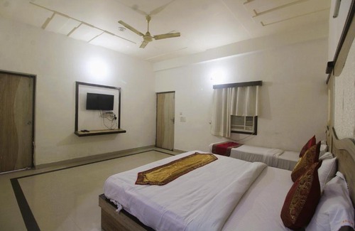 Taj Ganj Hotel | Hotel Golden Era