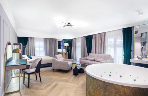 City Centre Hotel | Hotel Golden Queen