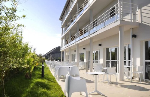 La Baule-Escoublac Apartamento | Hotel Golden Tulip La Baule **** - Superior Room 2 Persons
