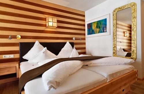 Ischgl Hotel | Hotel Goldener Adler - im Sommer Silvretta Card Premium inkludiert