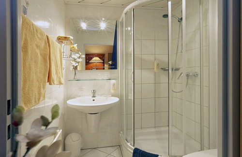 Dudenhofen Hotel | Hotel Goldenes Lamm