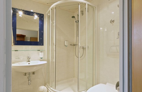 Dudenhofen Hotel | Hotel Goldenes Lamm
