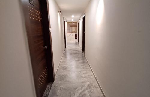 Ahmedabad Cama Y Desayuno | Hotel Good Luck