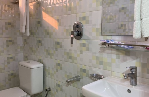 Dhaka Hotel | Hotel Grand Circle Inn