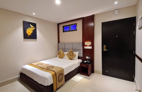 Dhanmondi Hotel | Hotel Grand Royal Dhanmondi