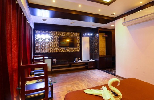 Surat Hotel | Hotel Grandpragati