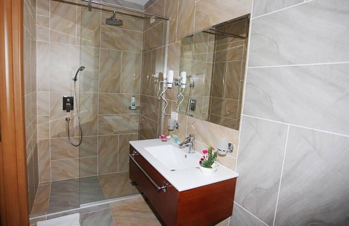 Vaqarr Hotel | Hotel Green