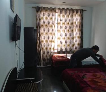 Mohal Hotel | Hotel Green Hills Residency By WB Inn