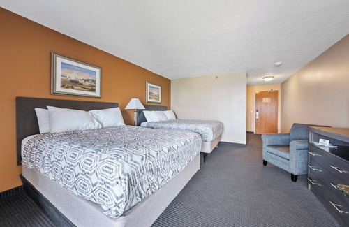 Put-in-Bay Hotel | Hotel Guest Room on Put in Bay Island