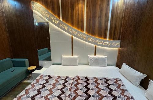 Mathura Casa | Hotel Guruvayur Dham