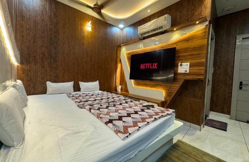 Mathura Casa | Hotel Guruvayur Dham