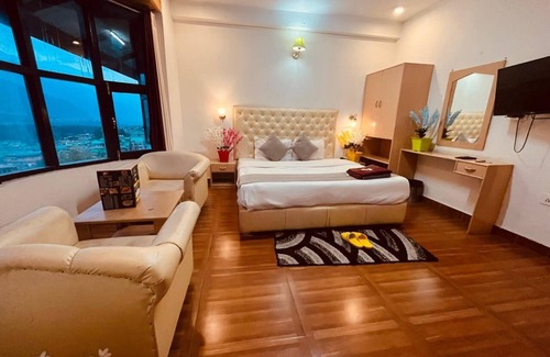Manali Hotel | Hotel Hadimba palace