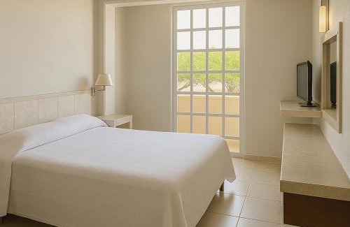 Área de la avenida Tulum Hotel | Hotel Handall Cancún