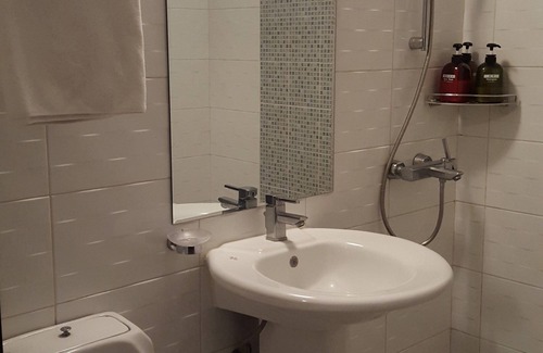 Nonhyeon-dong Hotel | Hotel Highland