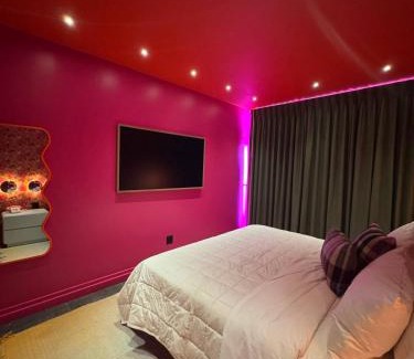 Cherokee Triangle Casa | Hotel Hilo - Room 104
