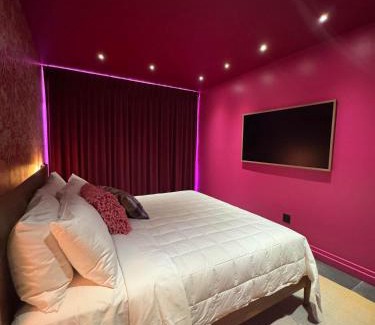Cherokee Triangle Casa | Hotel Hilo - Room 203