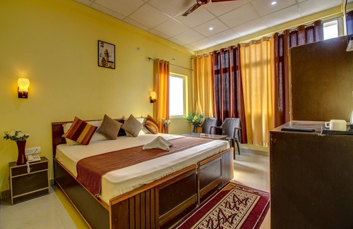 Lansdowne Hotel | Hotel Himalayan View