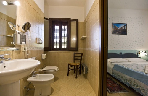 Paparella Hotel | Hotel History