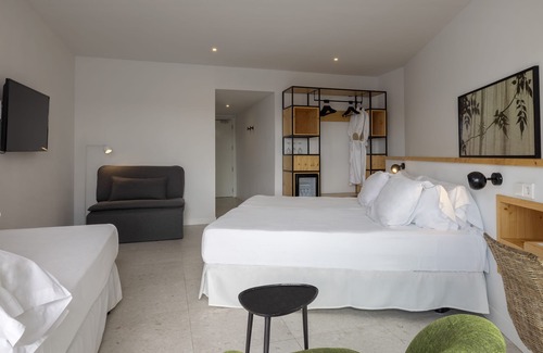 Ses Cadenes Hotel | Hotel HM Ayron Park – Adults Only