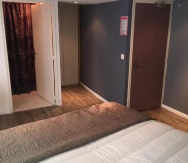 Aubervilliers Hotel | HOTEL HOVI DE LA MAIRIE